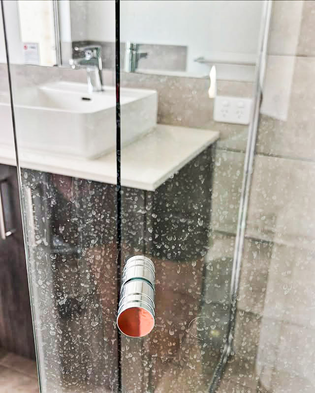 Geographe Builder Cleans - Shower Glass Deep Clean